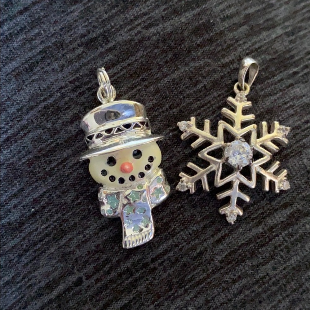 Snowman and snowflake charm set